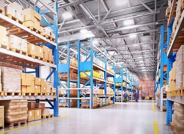 Organised warehouse racks for parcel distribution